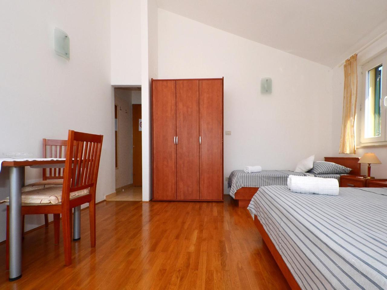 Apartments Nera โปดสตรานา ภายนอก รูปภาพ