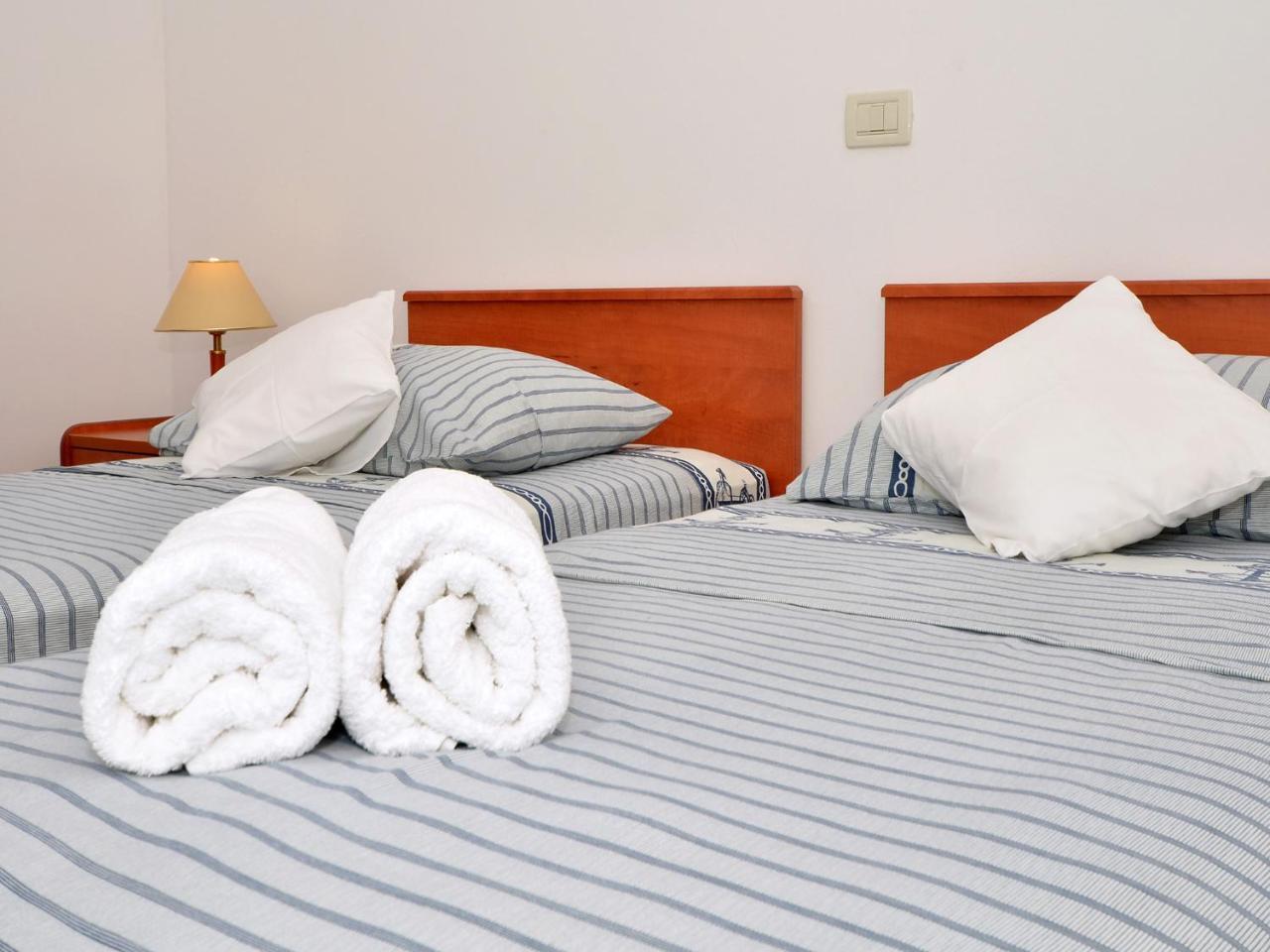 Apartments Nera โปดสตรานา ภายนอก รูปภาพ